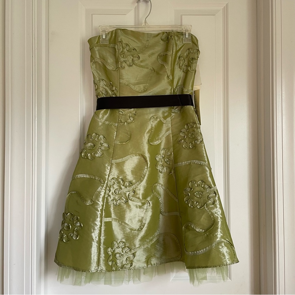 ❌SOLD❌ NWT jessica mcclintock green strapless dress